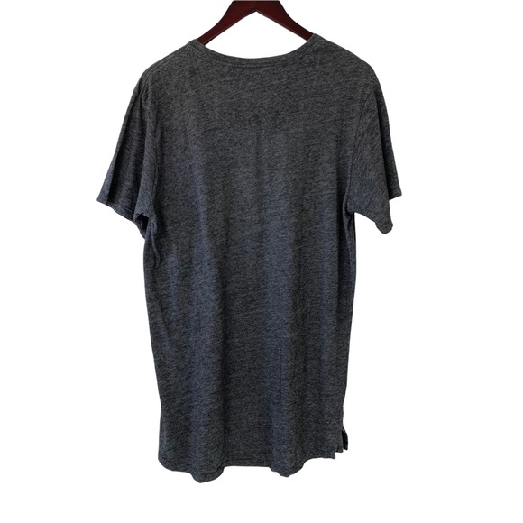 Modern Amusement Grey Slim Striped Leaf Print Pocket T-Shirt Men’s Size L. - Picture 2 of 11